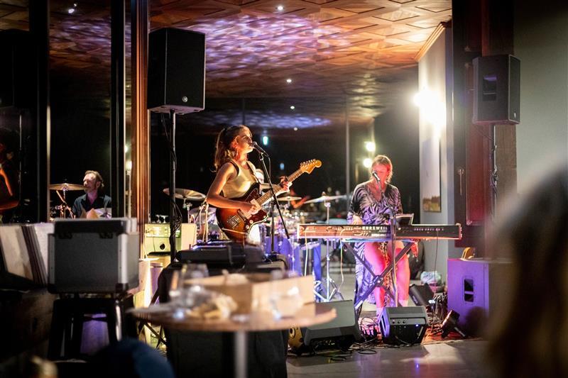 7bc7cdbe-4f5f-4a94-ab49-e0e0b74404ae (1)